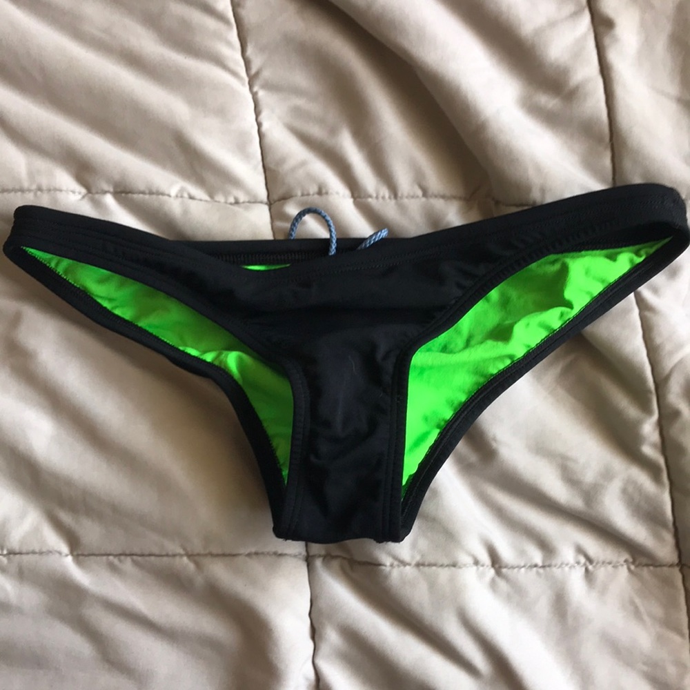Jolyn Europe bottom